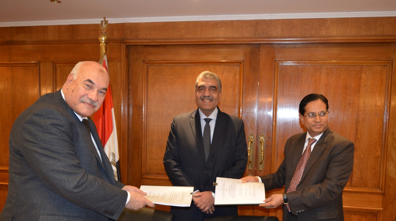 الدكتور أشرف الشرقاوى وزير قطاع الأعمال