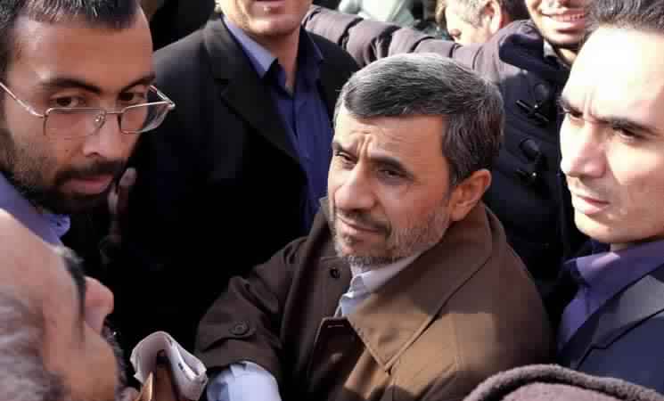 الرئيس الإيراني السابق أحمدي نجاد