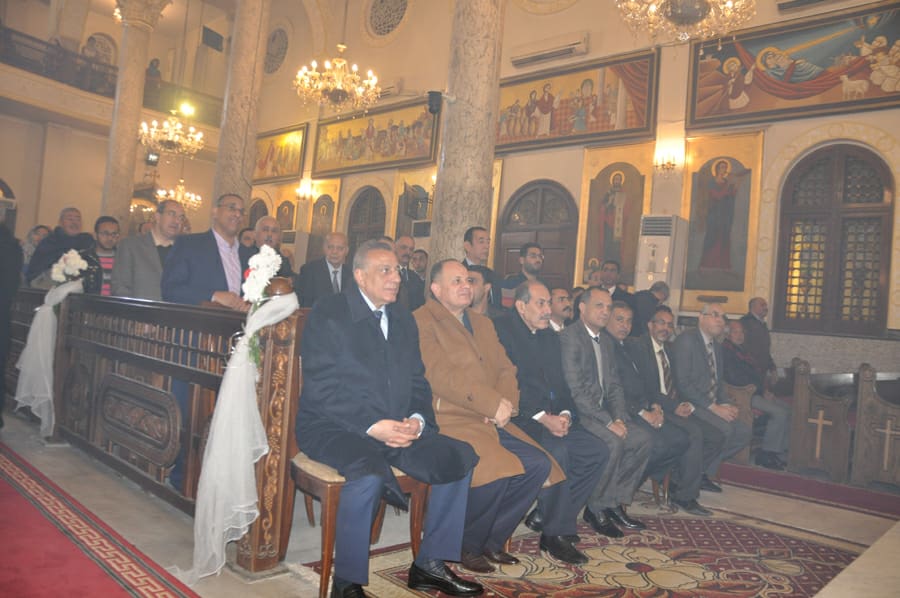 محافظ الجيزة يشارك فى قداس عيد الميلاد محافظ الجيزة يشارك فى قداس عيد الميلاد