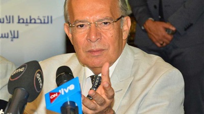 الدكتور هشام الشريف وزير التنمية المحلية الدكتور هشام الشريف وزير التنمية المحلية
