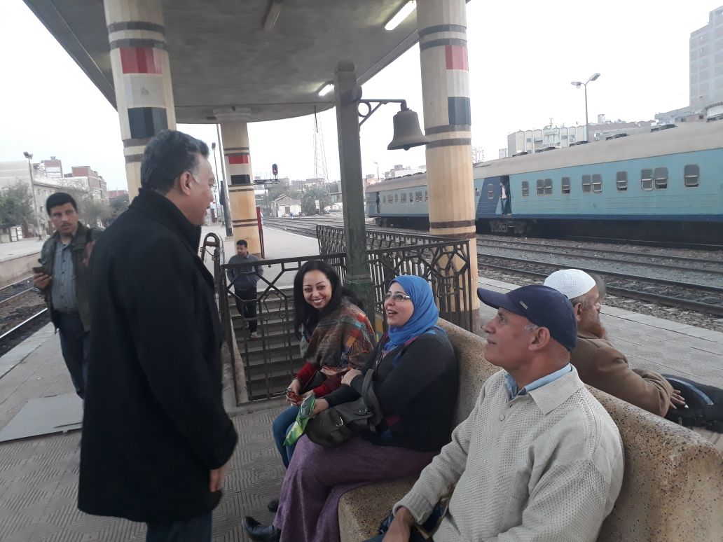 وزير النقل اثناء تفقد محطة سكة حديد رمسيس 