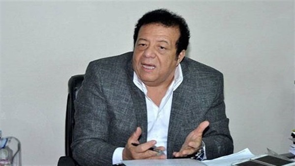  الدكتور عاطف عبد اللطيف