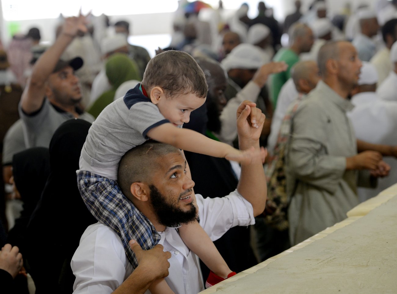  الأطفال السعوديين ، بصحبة ذويهم