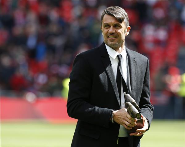 مالديني أسطورة ميلان