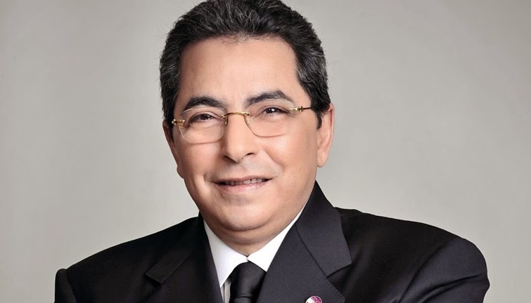الإعلامي محمود سعد