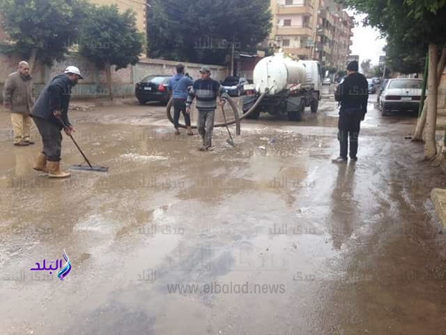استمرار سحب مياه الأمطار من شوارع المنوفية استمرار سحب مياه الأمطار من شوارع المنوفية