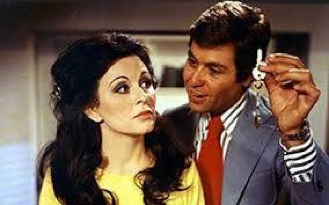 حسين فهمى وسعاد حسنى 