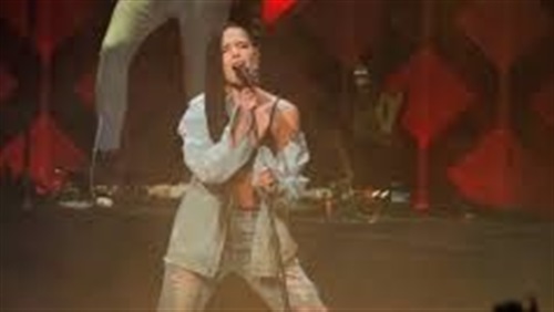 المغنية الشابة "هالزي"