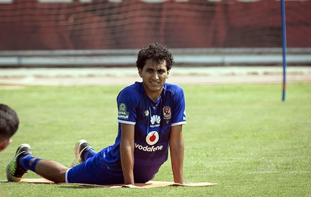 أحمد حمدي لاعب وسط الفريق الأول لكرة القدم بالنادي الأهلي أحمد حمدي لاعب وسط الفريق الأول لكرة القدم بالنادي الأهلي