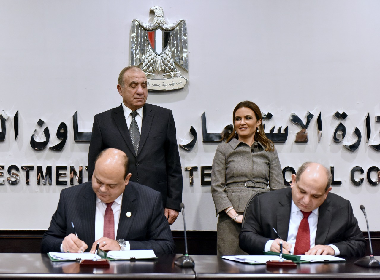 جانب من التوقيع جانب من التوقيع