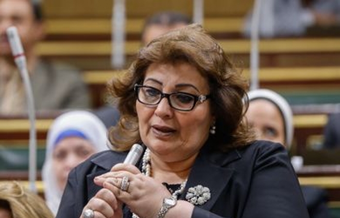 النائبة مارجريت عازر النائبة مارجريت عازر