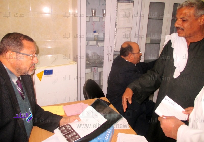  قافلة طبية للأزهر تجري الكشف علي  المرضي