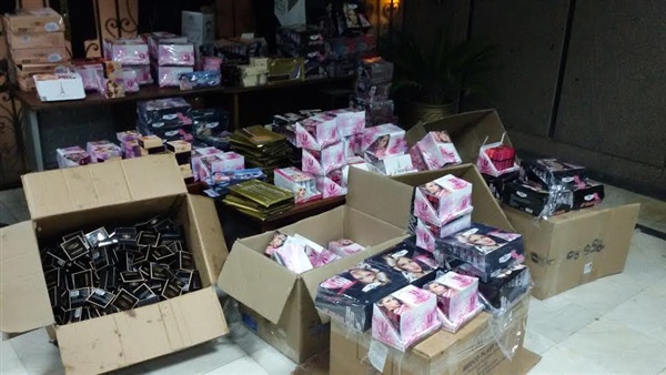 مستحضرات تجميل منتهية الصلاحية