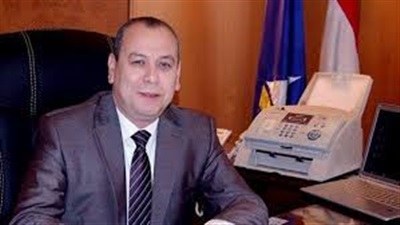 الدكتور إسماعيل عبد الحميد طه محافظ دمياط