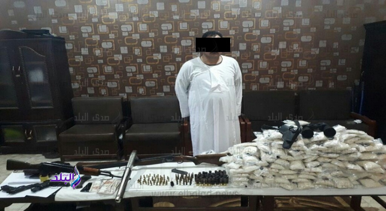 ضبط 536 ألف قرص مخدر و5 أسلحة بحوزة صاحب كافتيريا بكفرالشيخ