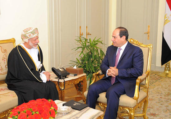 الرئيس عبد الفتاح السيسي ونظيره العماني  الرئيس عبد الفتاح السيسي ونظيره العماني