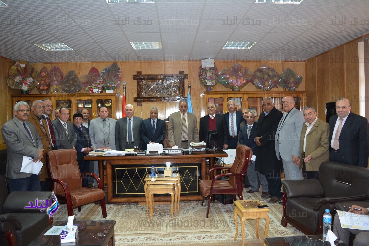 نائب الأزهر بأسيوط يطالب بتفعيل الأنشطة الطلابية للفصل الدرا