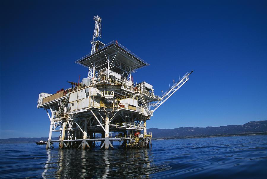 التنقيب عن البترول