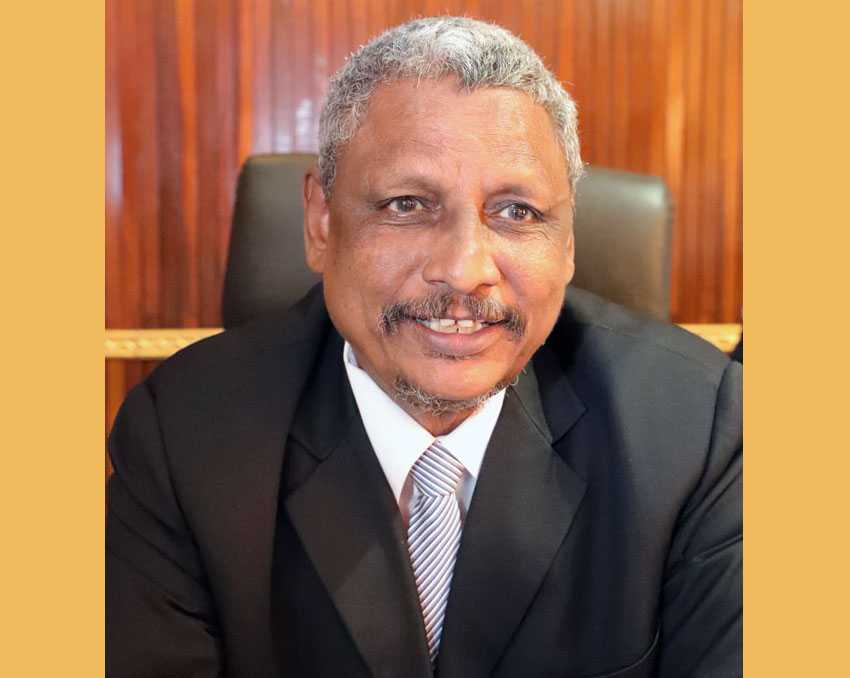  وزير الزراعة والغابات السودانى