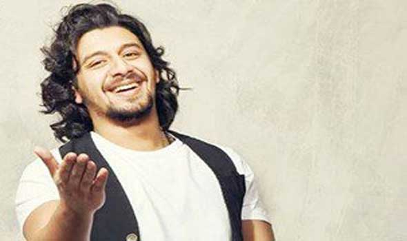 المطرب نبيل