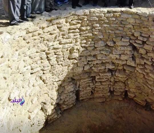 أحد أبار عيون موسي 