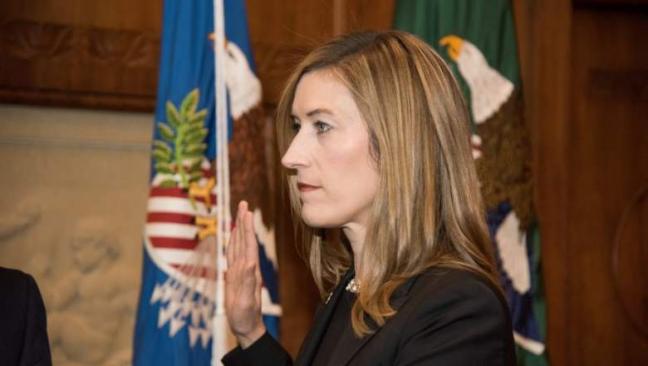 المسؤولة الثالثة في وزارة العدل الأمريكية راشل براند