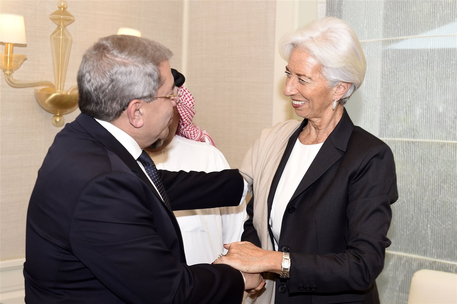 وزير المالية وكريستين لاجارد