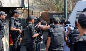 شاب يطعن صديقه لخلافات بينهما بالشرقية شاب يطعن صديقه لخلافات بينهما بالشرقية