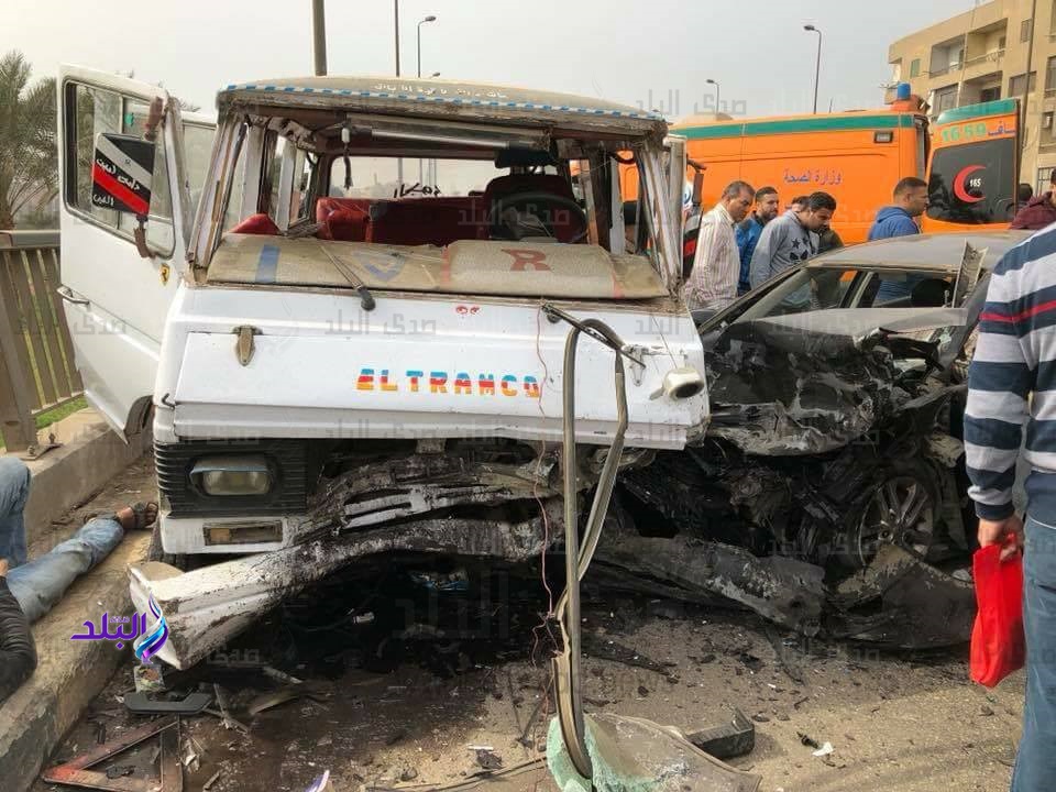 تصادم ملاكي وميكروباص اعلي محور صفط اللبن