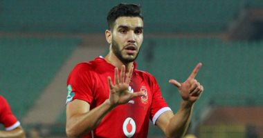 وليد أزارو مهاجم النادي الأهلي 