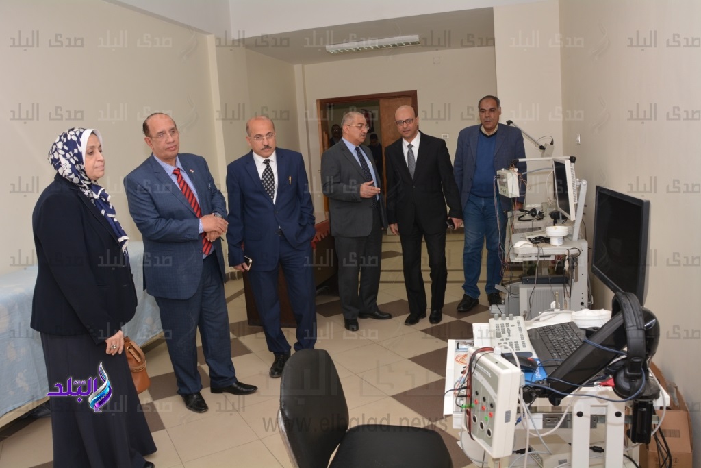 رئيس جامعة أسيوط يفتتح وحدة فسيولوجيا الجهاز العصبى رئيس جامعة أسيوط يفتتح وحدة فسيولوجيا الجهاز العصبى