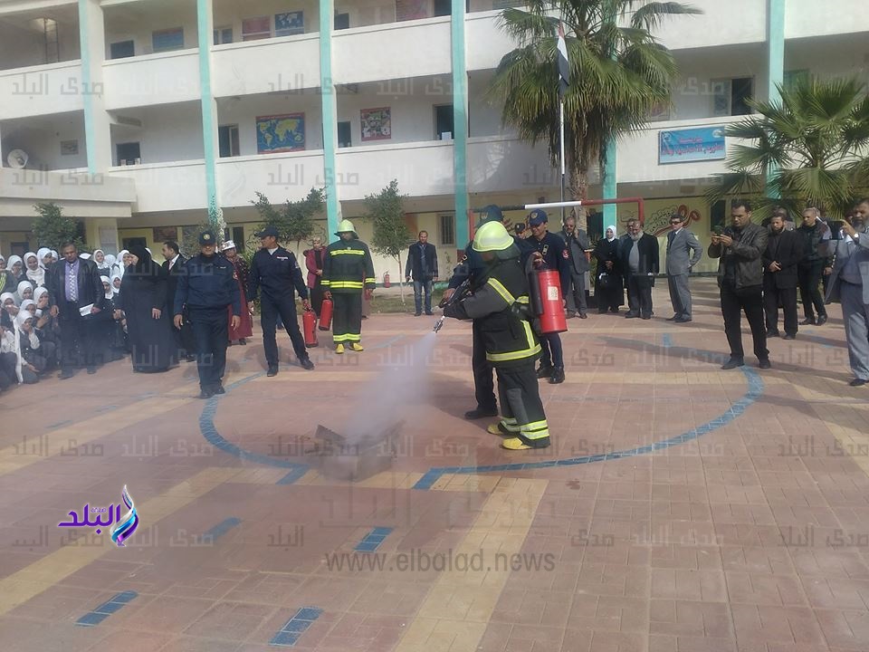 تنفيذ خطة الإخلاء الشامل بمدرسة مطروح الاعدادية بنات
