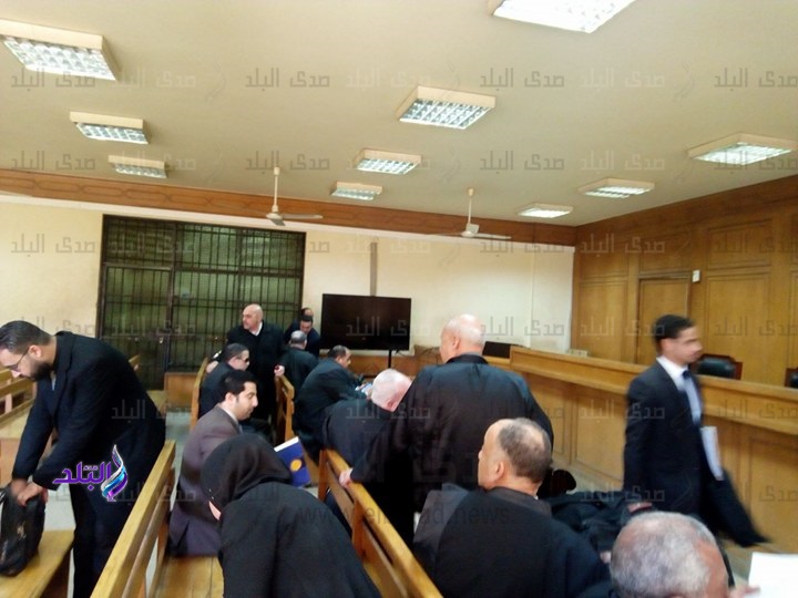 اعضاء هيئة الدفاع داخل المحكمة اعضاء هيئة الدفاع داخل المحكمة