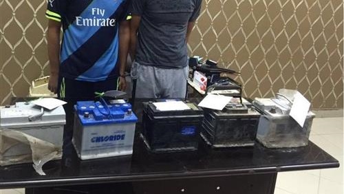  بطاريات السيارات