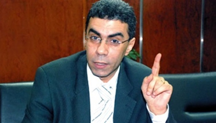 ياسر رزق