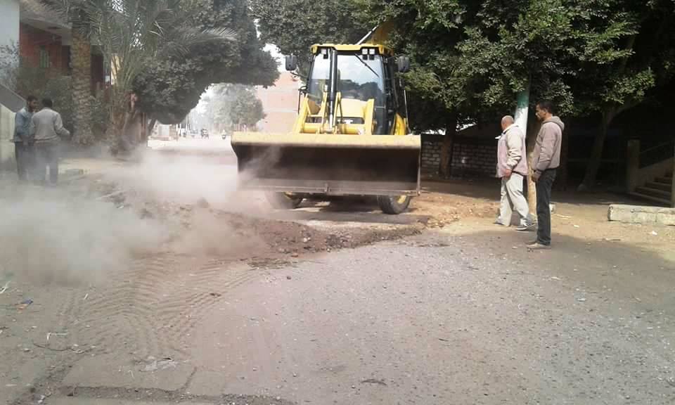 ازالة المطبات العشوائية بالمراغة 