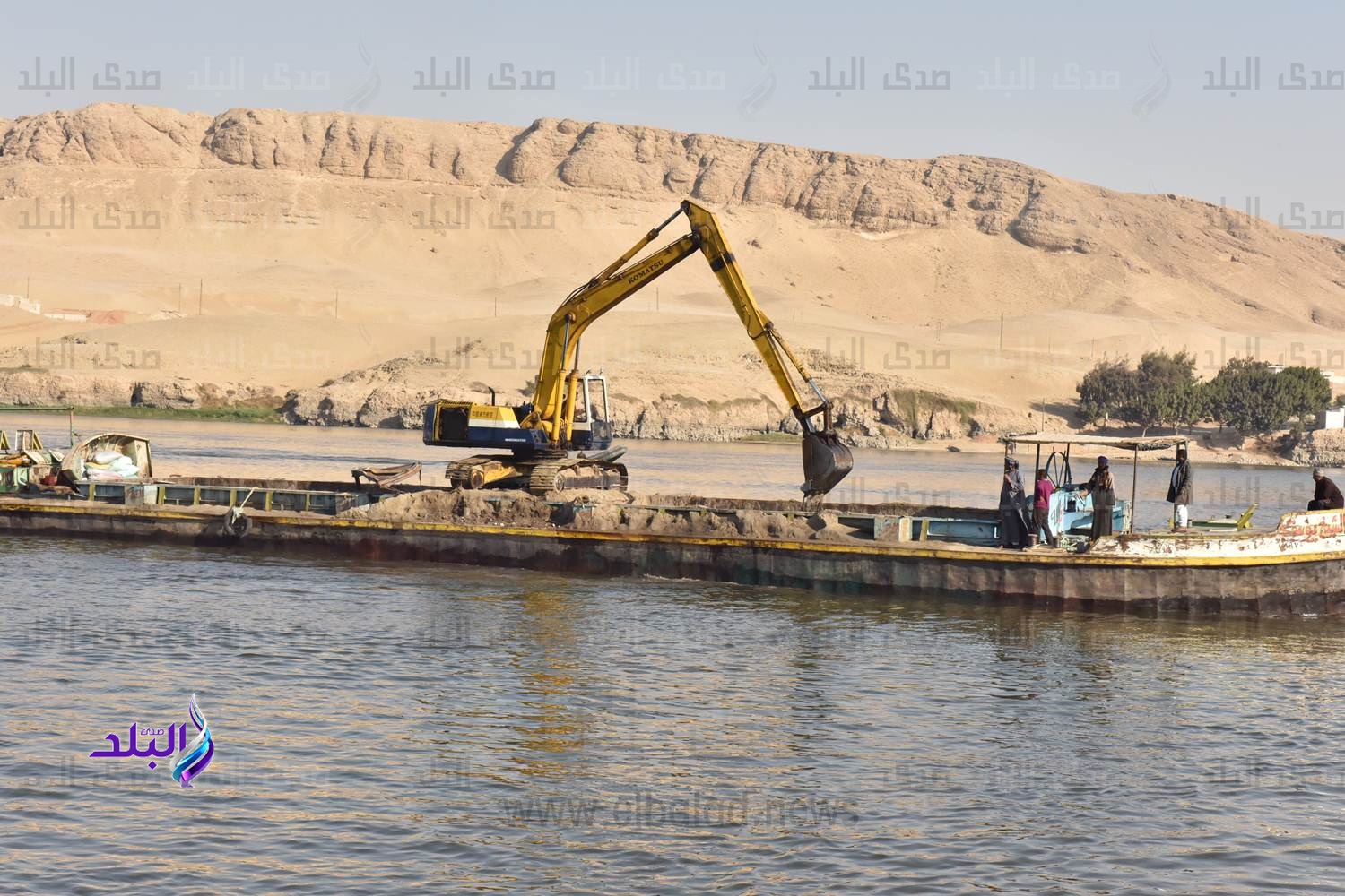 بدء أعمال تكريك المجرى النهري أمام مرسى الحوطا بديروط بدء أعمال تكريك المجرى النهري أمام مرسى الحوطا بديروط