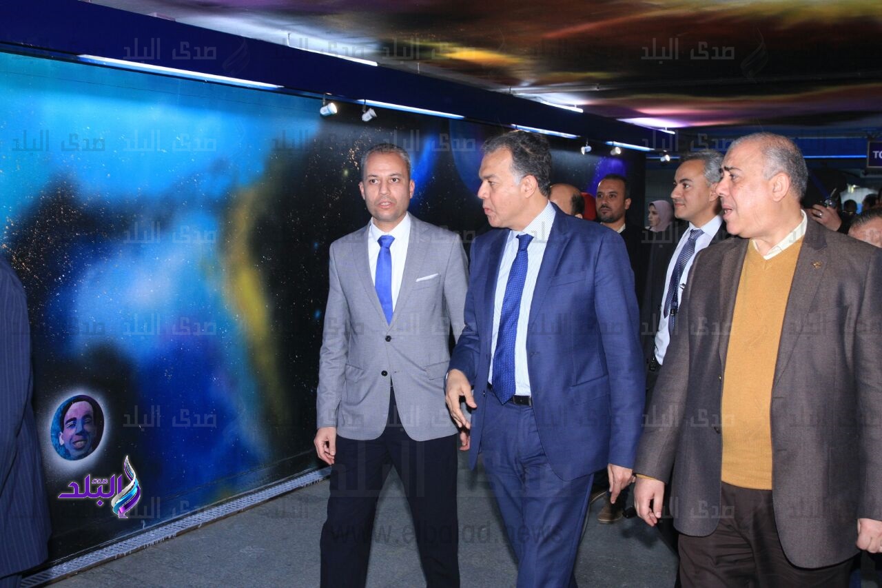 وزير النقل في محطة مترو الأوبرا وزير النقل في محطة مترو الأوبرا