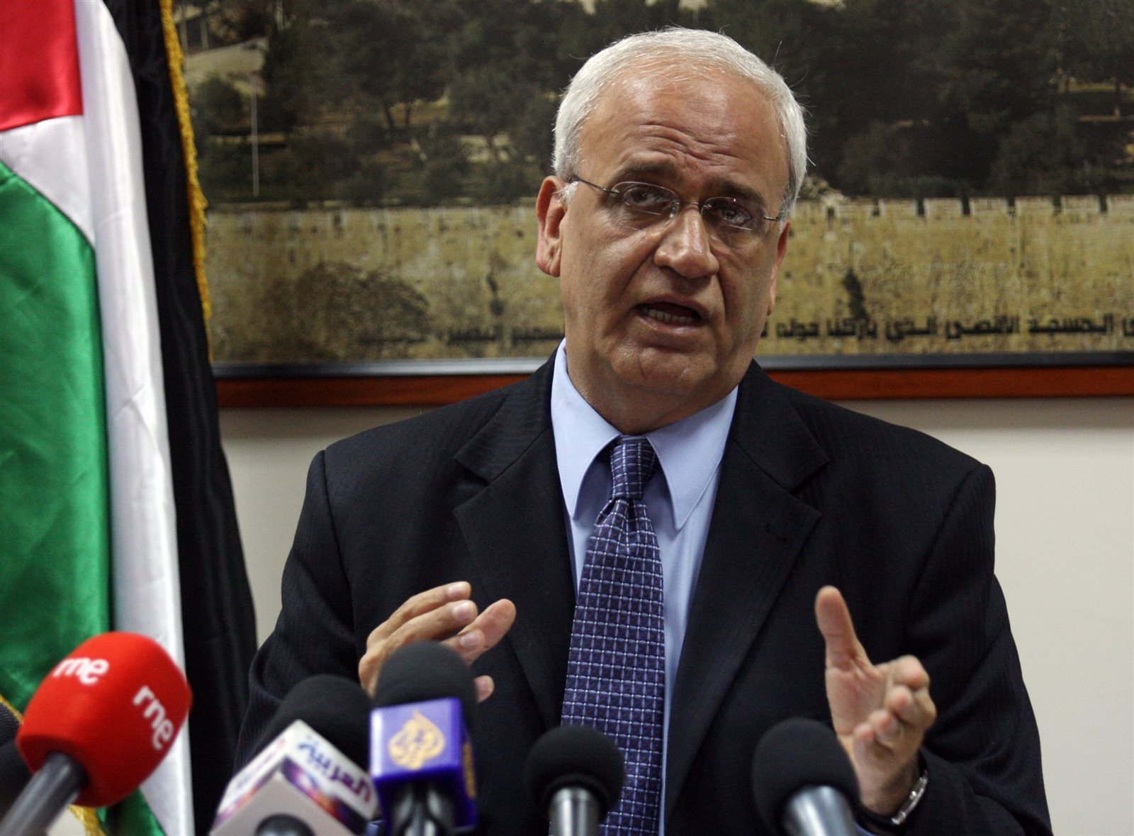 صائب عريقات