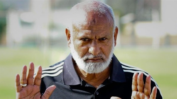 مختار مختار المدير الفني للفريق الأول لكرة القدم بنادي الإنت