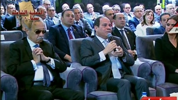 الرئيس خلال افتتاحه مراكز الاستثمار الرئيس خلال افتتاحه مراكز الاستثمار