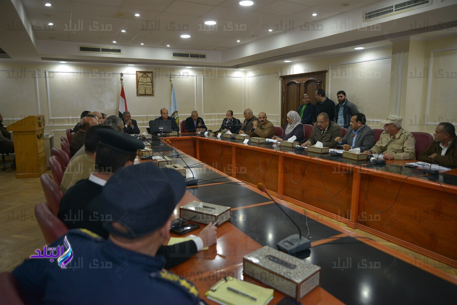 جانب من اجتماع محافظ مطروح بالقيادات التنفيذية جانب من اجتماع محافظ مطروح بالقيادات التنفيذية