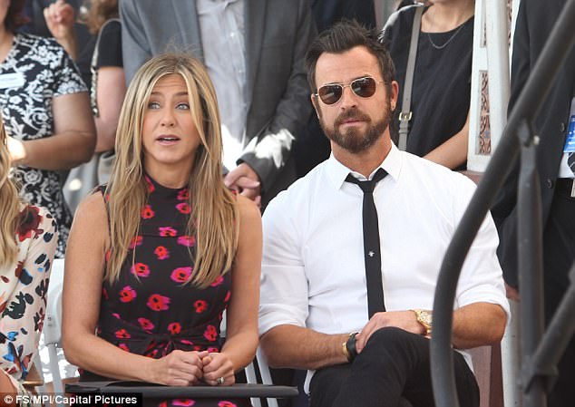  جينفير انيستون