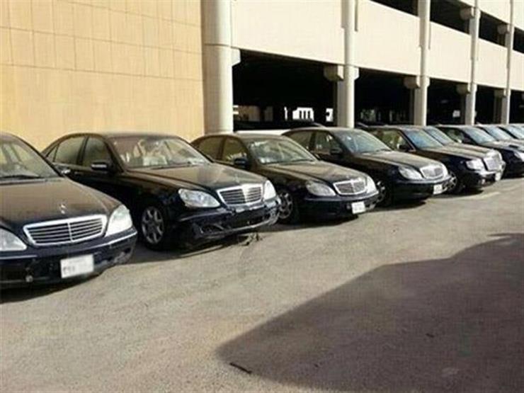 مزاد سيارات - صورة أرشيفية مزاد سيارات - صورة أرشيفية