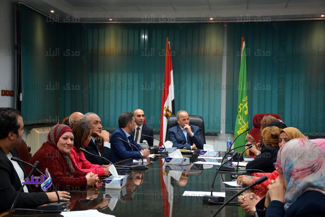 جانب من اجتماع محافظ القليوبية