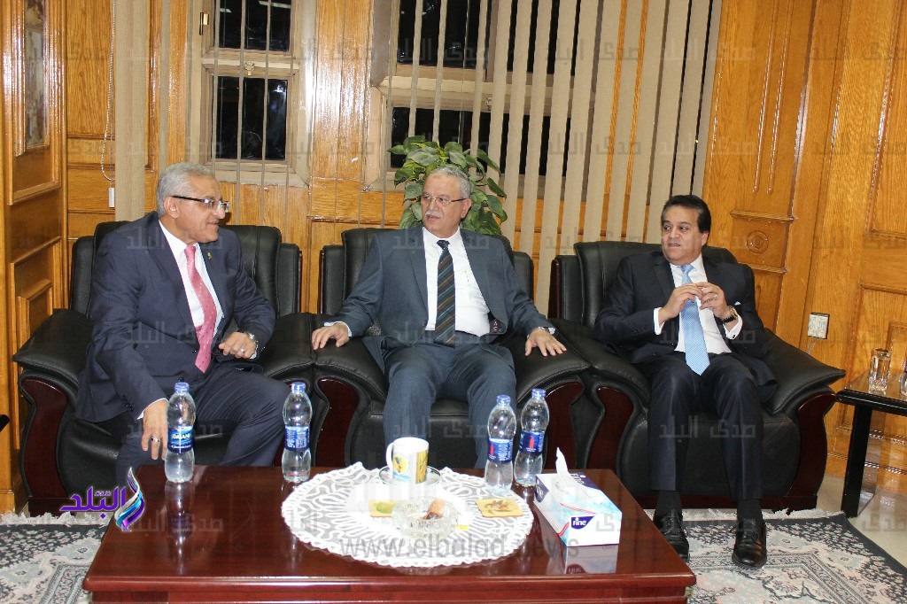 الدكتور خالد عاطف عبد الغفار وزير التعليم العالى والبحث العل