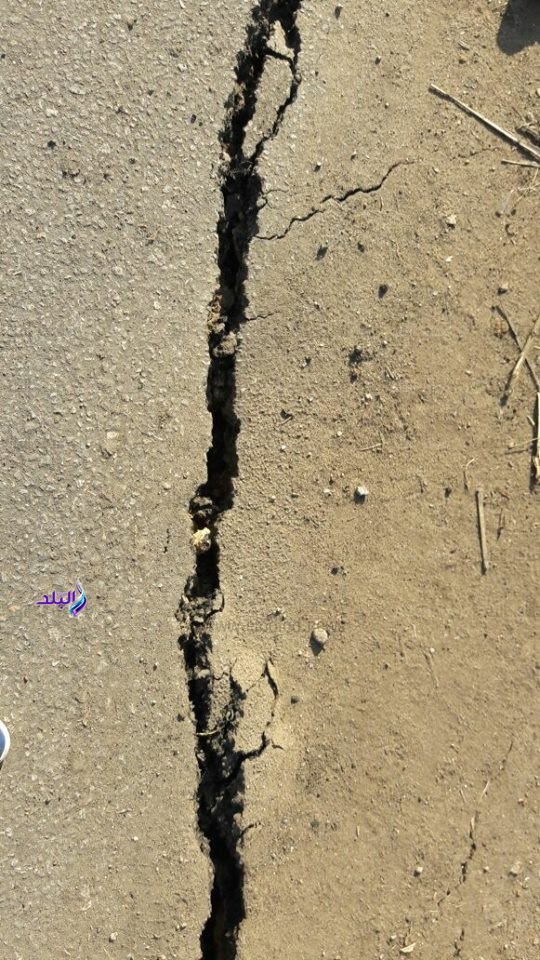 هبوط أرضى بطريق بلجاى بالدقهلية.. صور