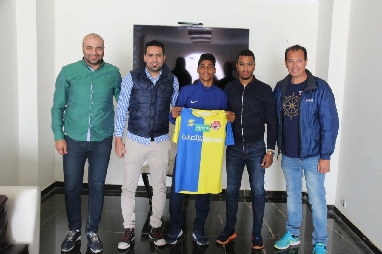ابراهيم عادل لاعب نادى المريخ المنتقل الي الاسيوطي ابراهيم عادل لاعب نادى المريخ المنتقل الي الاسيوطي
