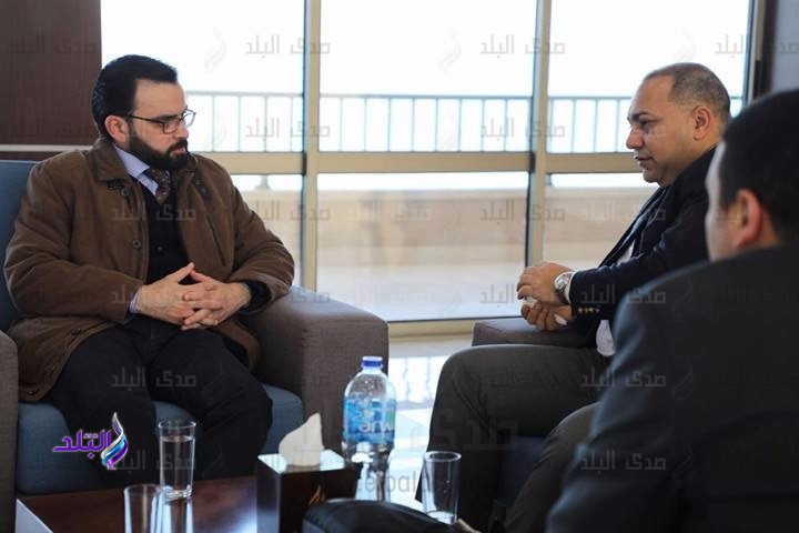 الوفد الأمني المصري خلال لقائه وزير الثقافة الفلسطيني