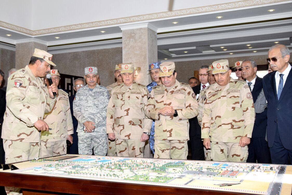 الرئيس السيسي ورئيس الوزراء وقيادات القوات المسلحة الرئيس السيسي ورئيس الوزراء وقيادات القوات المسلحة